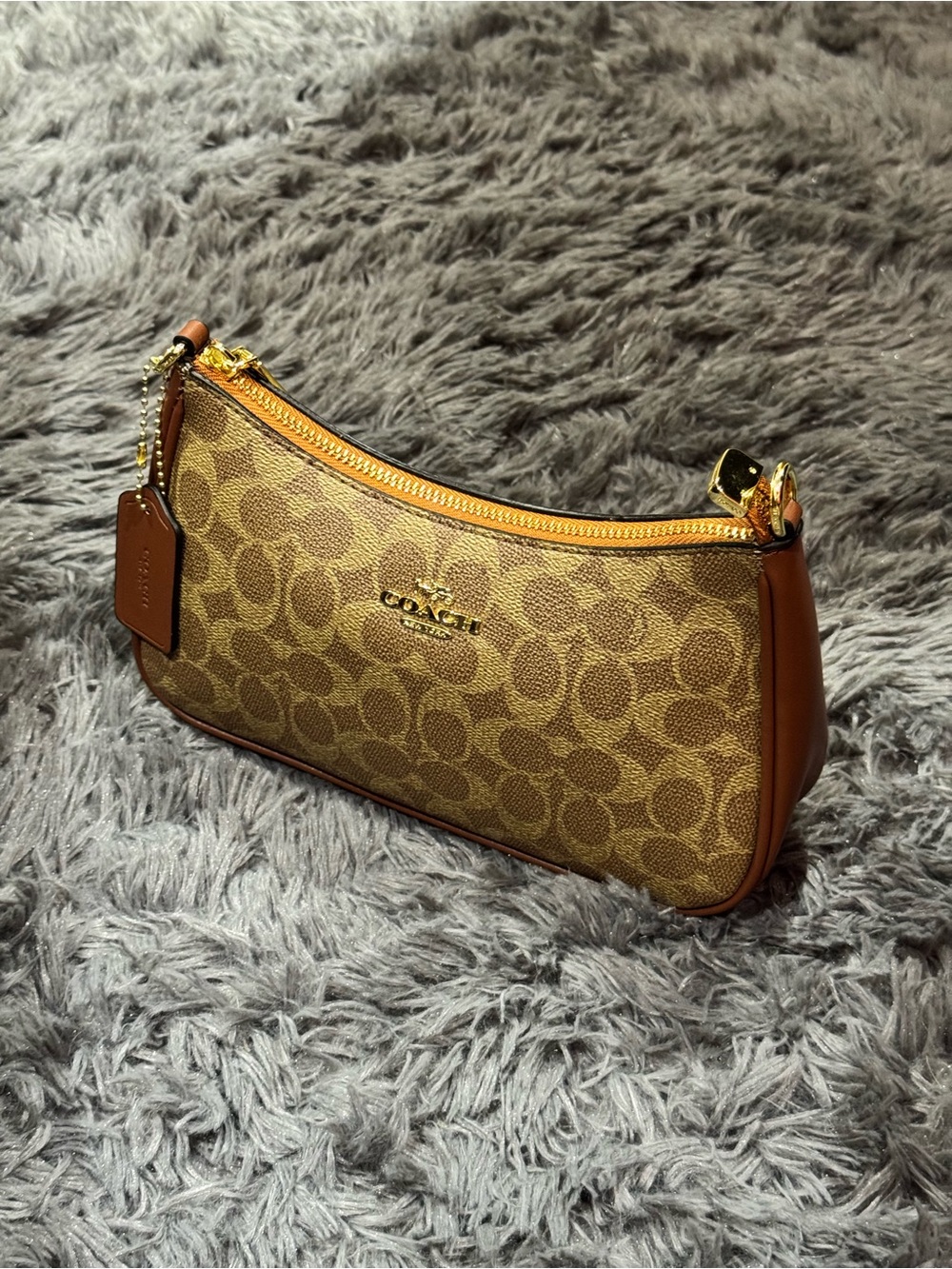 Coach Teri Shoulder Bag Signature Canvas Tan Brown Gold Purse